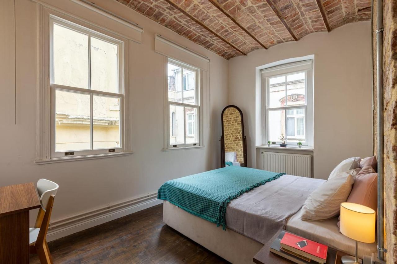 Renovated Apartment At The Heart Of Istanbul With Huge Terrace Dış mekan fotoğraf